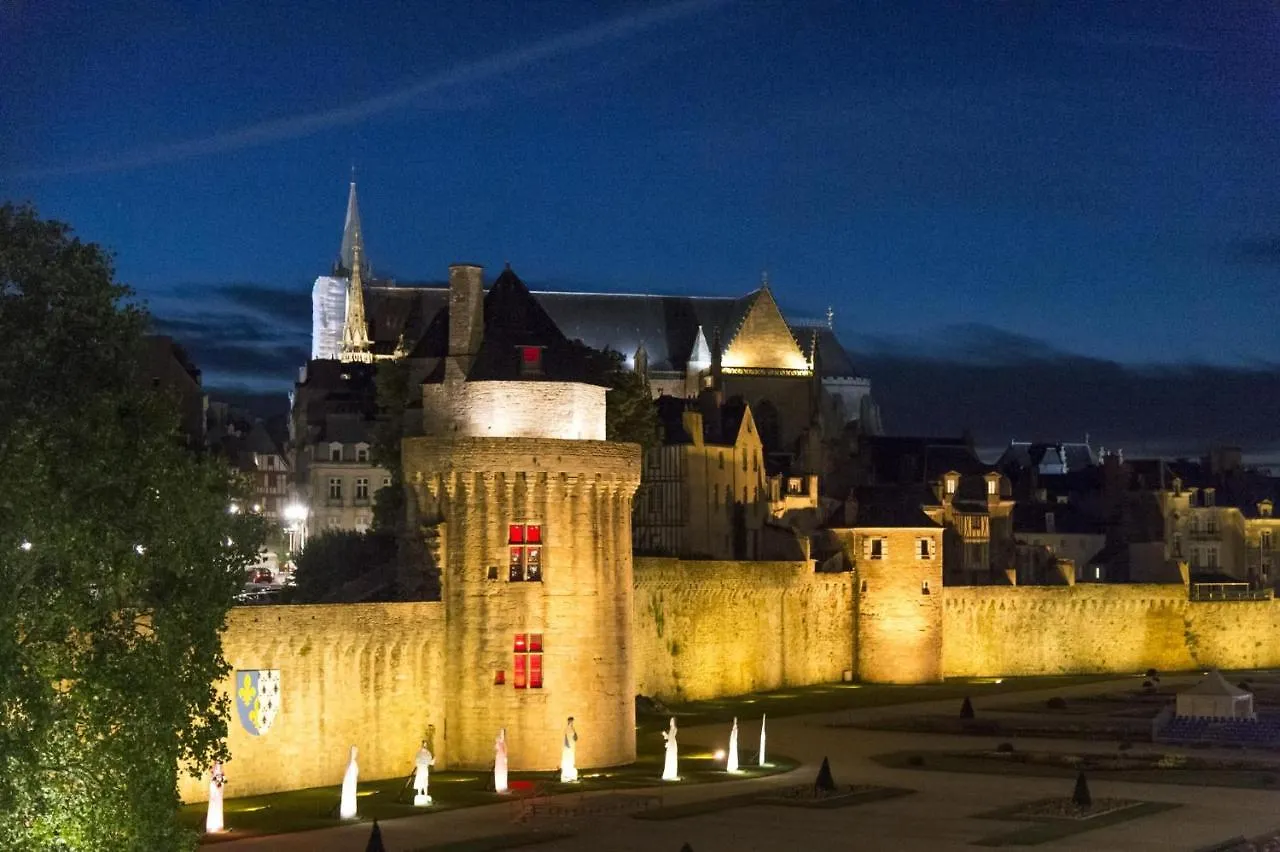 Apartment Appartement Radieux T3 Au Centre De Vannes